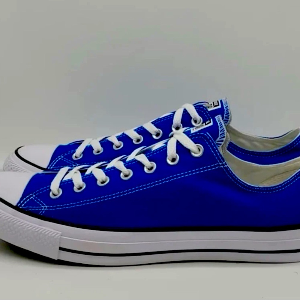 Converse unisex size M15 W17